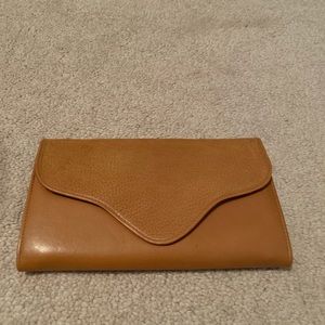 Nwt vintage tan leather wallet/clutch